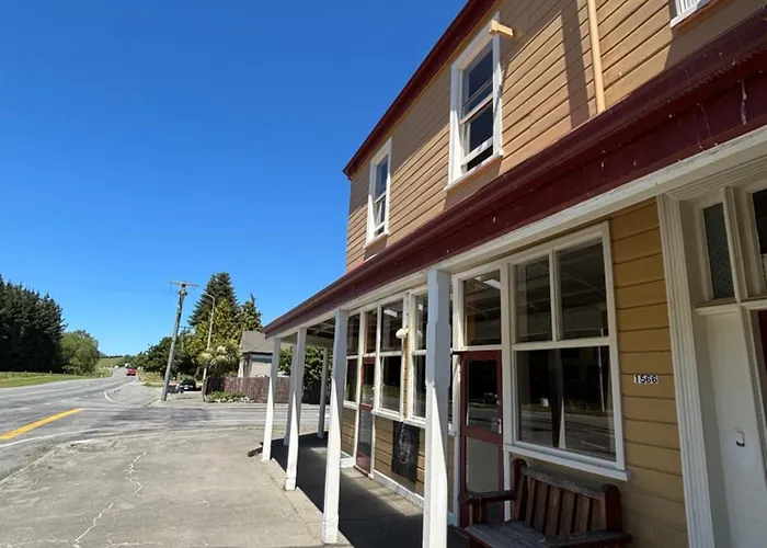The Albury Est1879